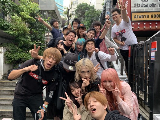 https://bar-rockaholic.jp/shibuya/blog/2019/06/20/mizuki%20birthday.jpg