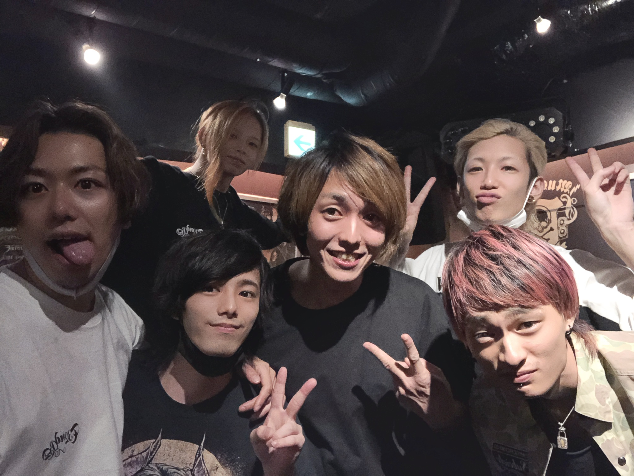 https://bar-rockaholic.jp/shibuya/blog/3F39E48F-B647-4952-A14C-87CAEE0037A6.jpeg
