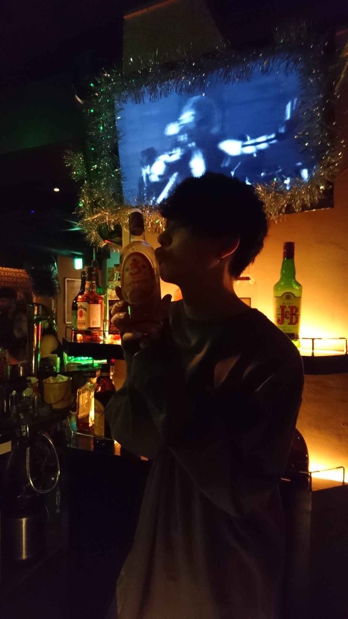 https://bar-rockaholic.jp/shibuya/blog/4AA74EDD-61F1-4762-A6B6-3BACDFF6B5E5.jpeg