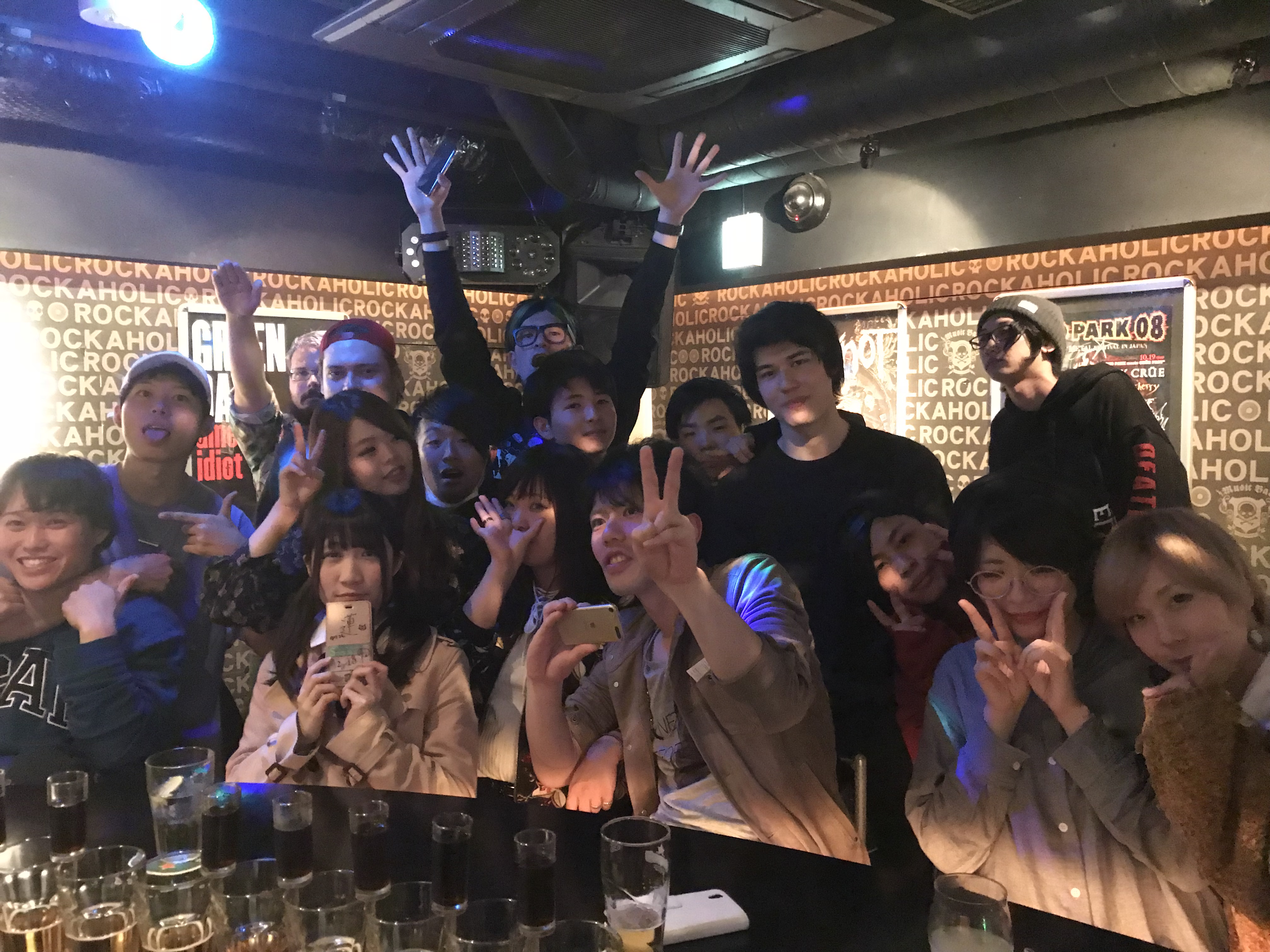 https://bar-rockaholic.jp/shibuya/blog/7CBC280E-E56B-4B80-8976-5AE34950EF42.jpeg