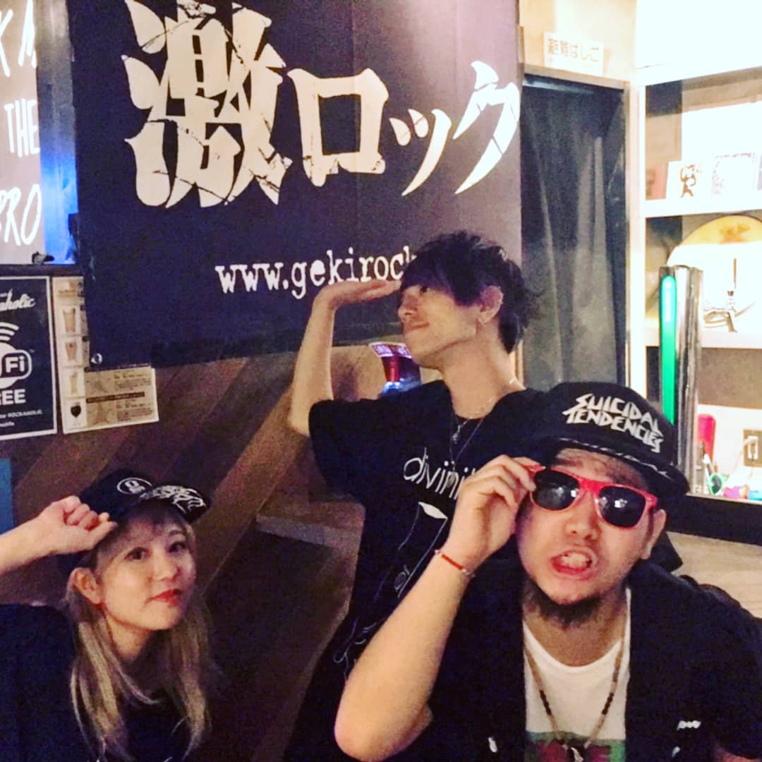https://bar-rockaholic.jp/shibuya/blog/DjBsczUVAAA554r.jpg