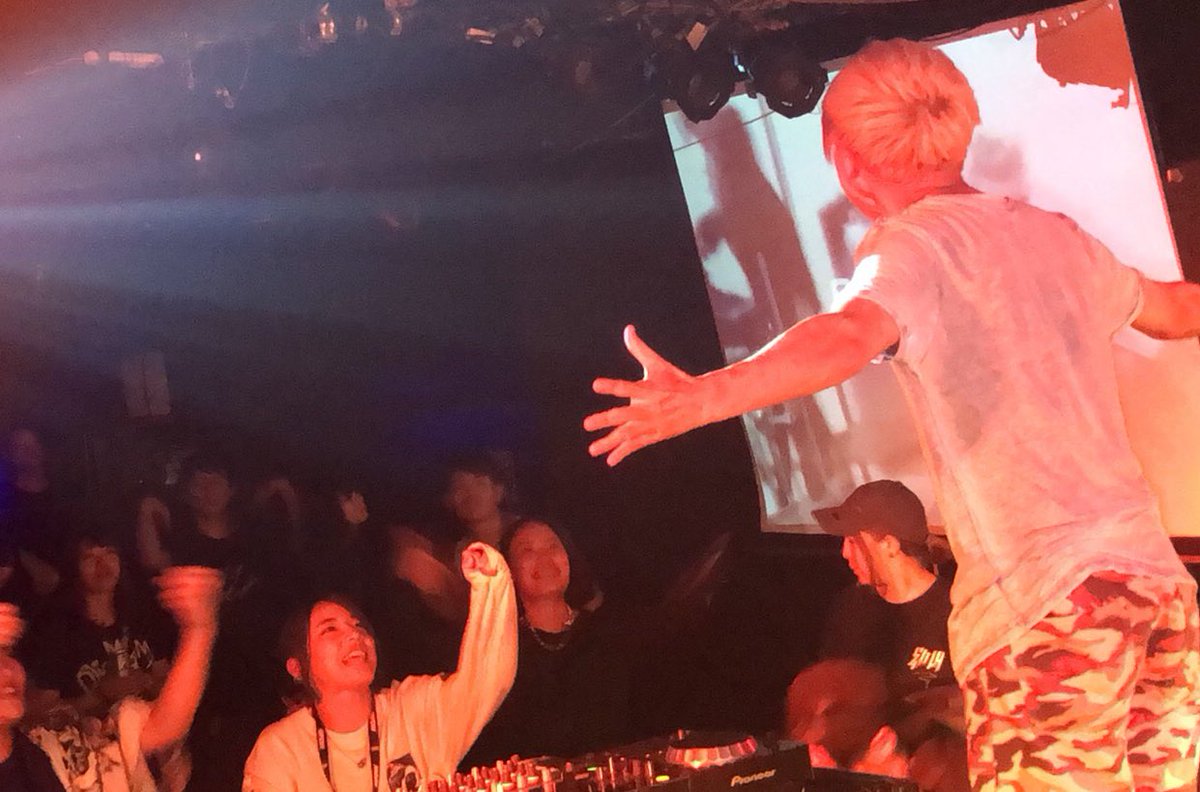 https://bar-rockaholic.jp/shibuya/blog/Dk9r9GjU4AIyr9h.jpg