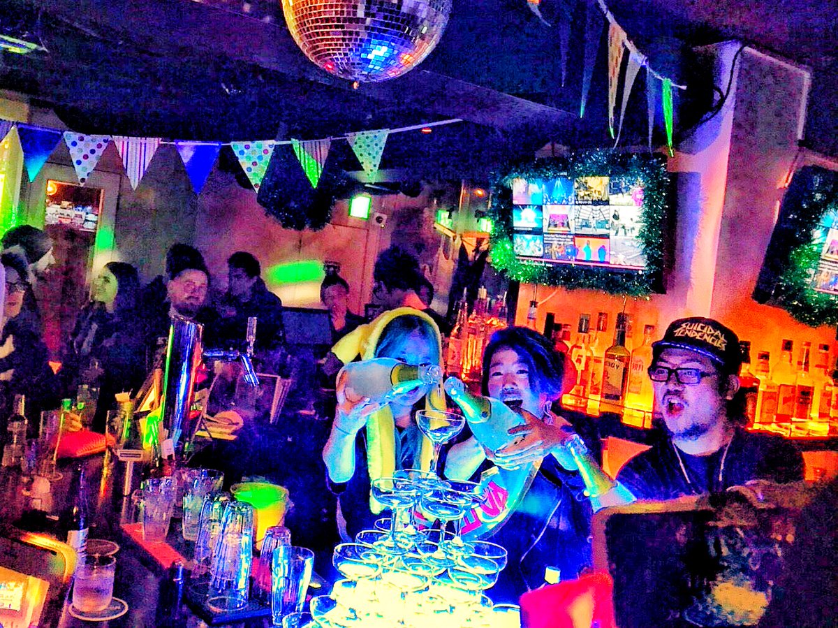 https://bar-rockaholic.jp/shibuya/blog/Dycv5h8WwAEn28Z.jpg