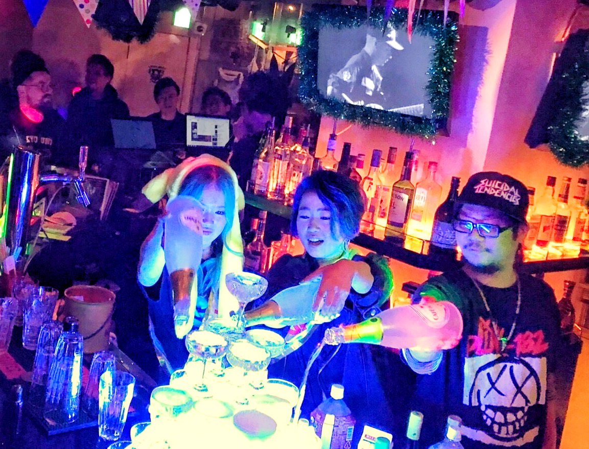 https://bar-rockaholic.jp/shibuya/blog/Dycv5hEW0AAgidD.jpg