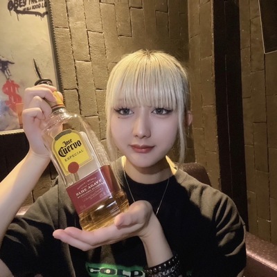 エミリ
