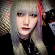 エミリ