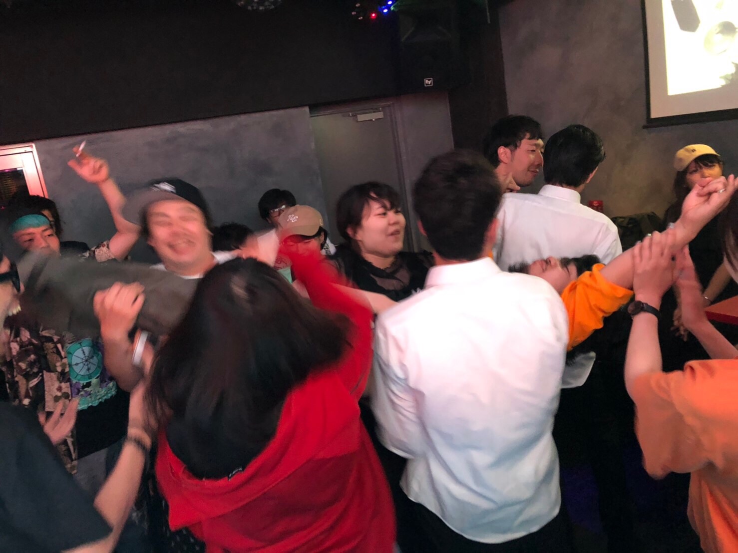 https://bar-rockaholic.jp/shinjuku/blog/S__11321363.jpg